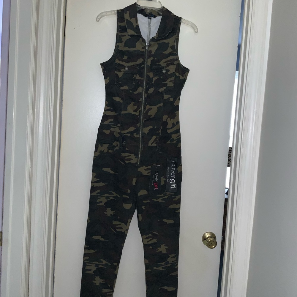 COVERGIRL Camouflage Jumpsuit